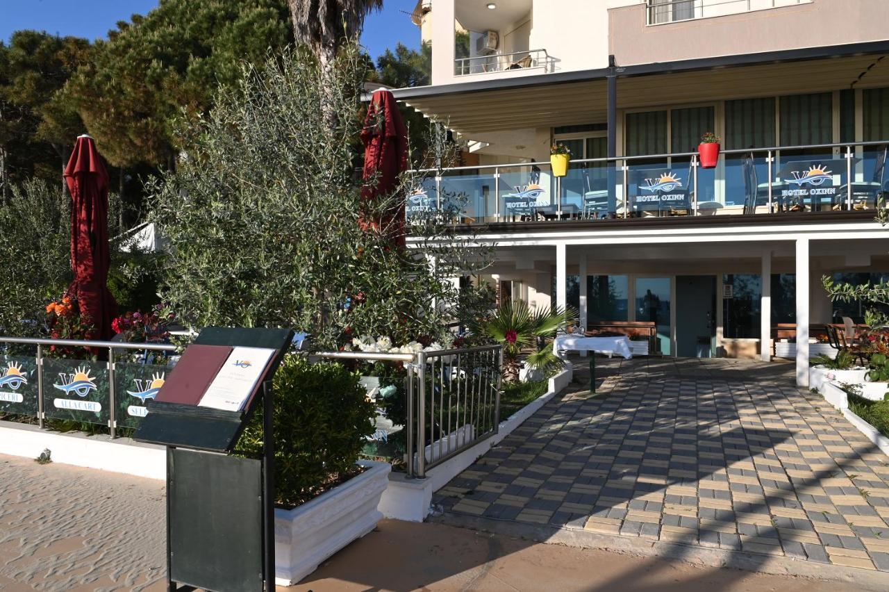 Vila Oxinn Kryemëdhej エクステリア 写真